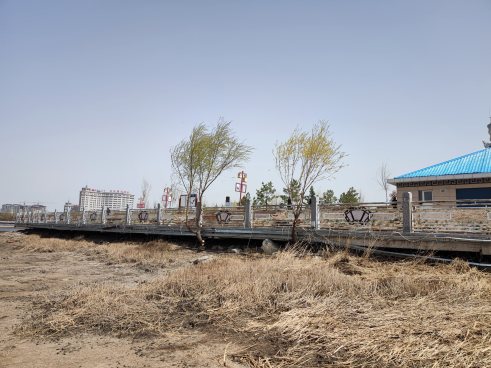 锡林浩特某市园林绿化木栈道维修项目安全性评